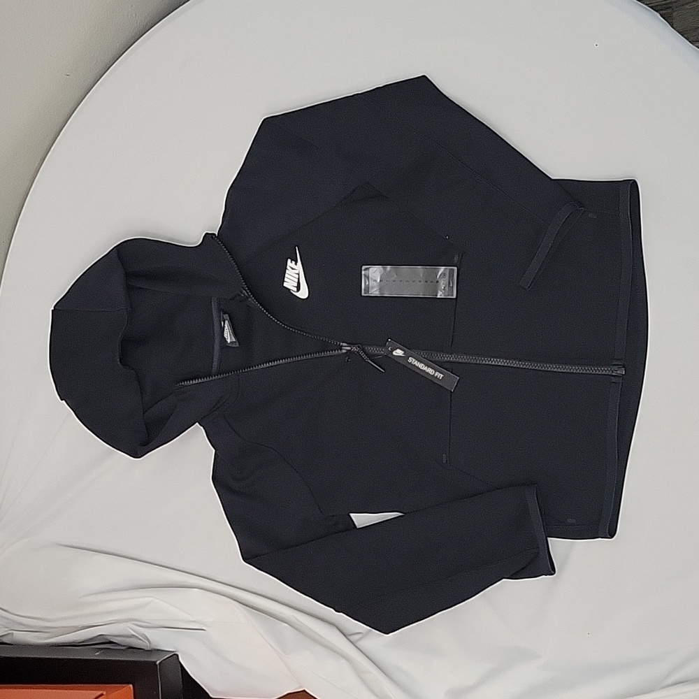 Big Kids‎ Nike Sportswear Black Full zip hoodie AR4020-010 Size Small